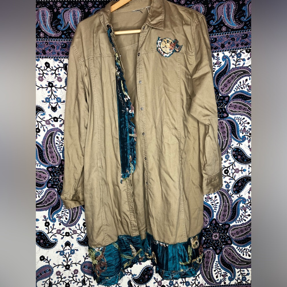 Chicos VTG 3 trench coat upcycled lace